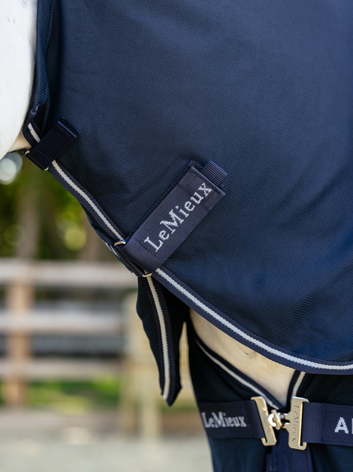 Le Mieux Arika DryEase Rug Navy