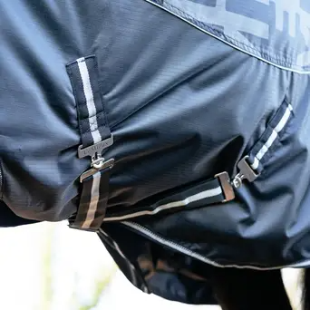 Le Mieux Arika Reflective 100g Turnout Rug Black