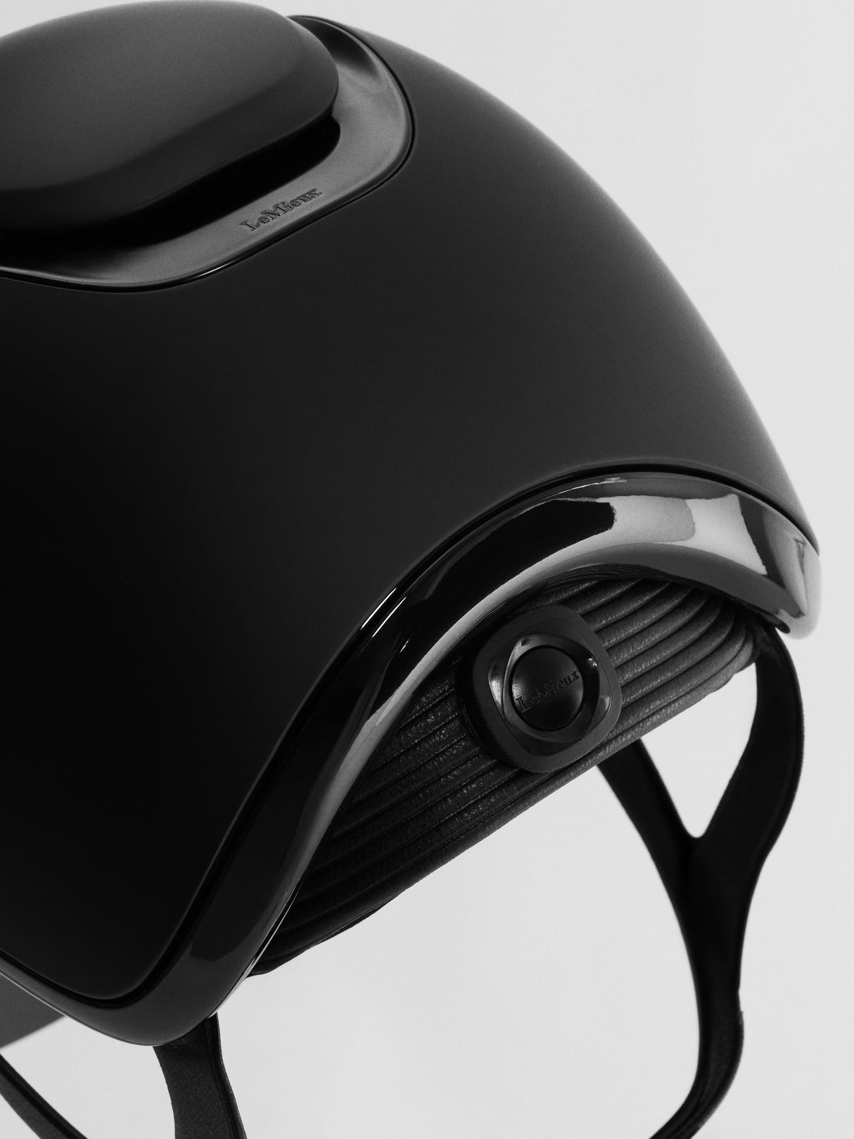 Le Mieux Verv Competition Helmet Matte Black