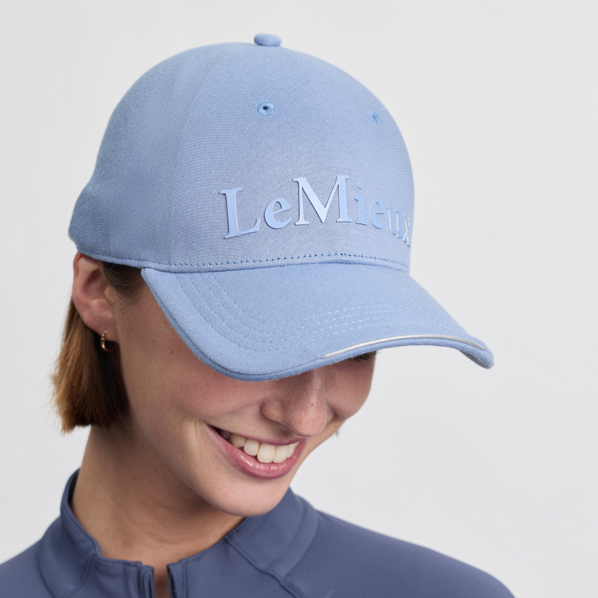Le Mieux Lara Cap Powder Blue