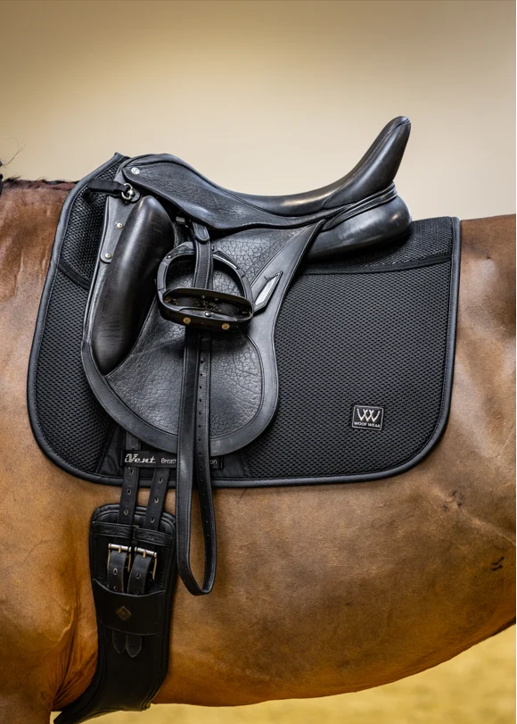 Woof Wear iVent Saddle Pad DR Black Full