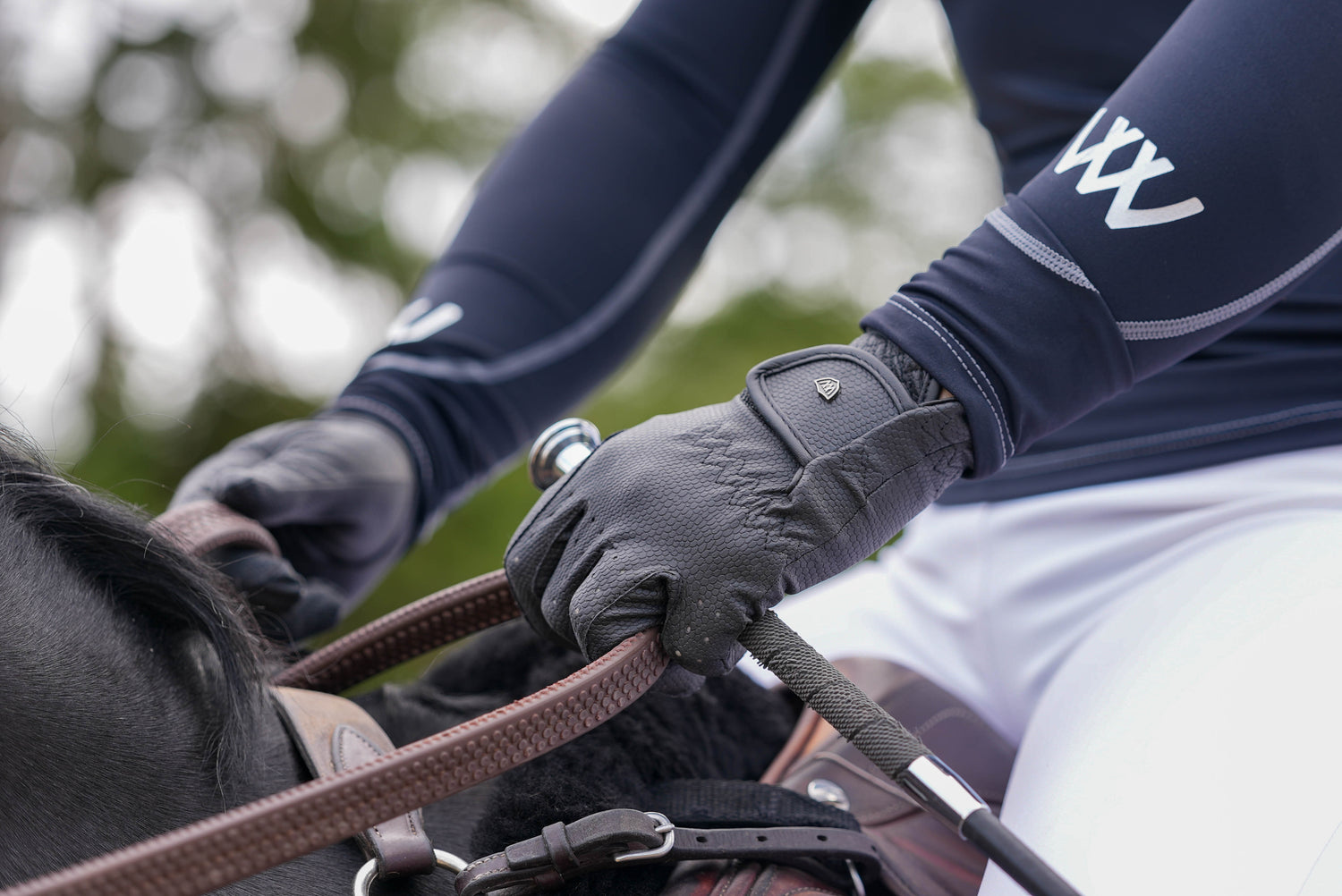 Woof Wear Competition Glove