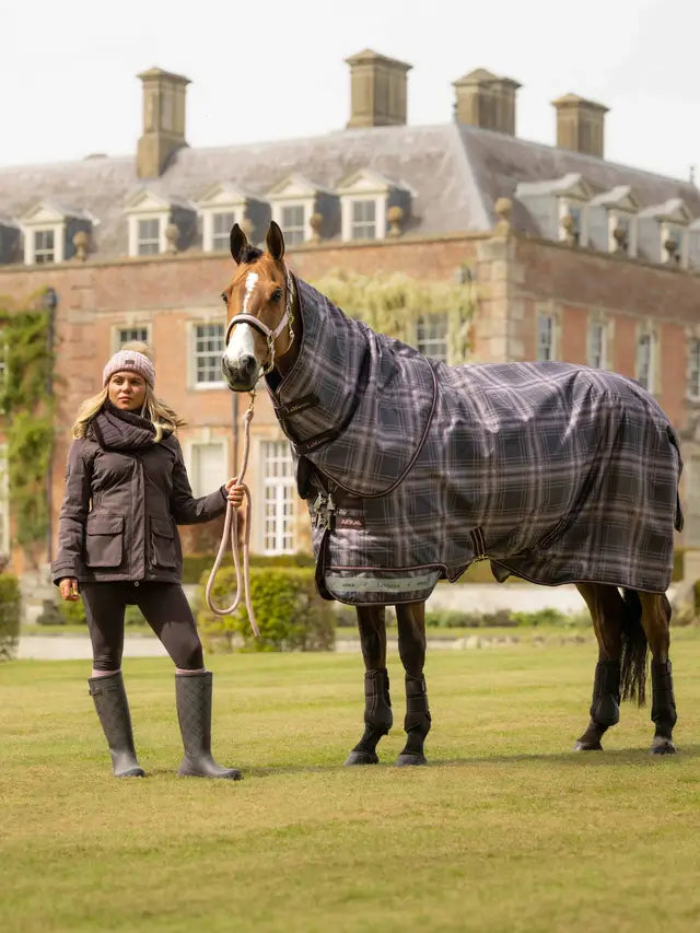 Le Mieux Arika Check 100g Turnout Rug Cocoa