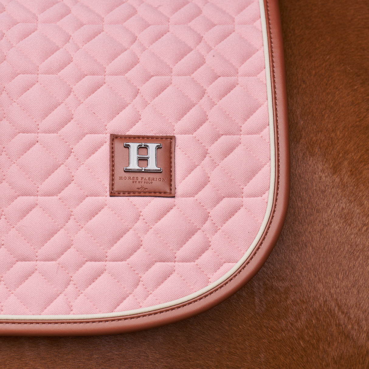 HV Polo Saddlepad HVPLuxi GP Pretty Pink Full