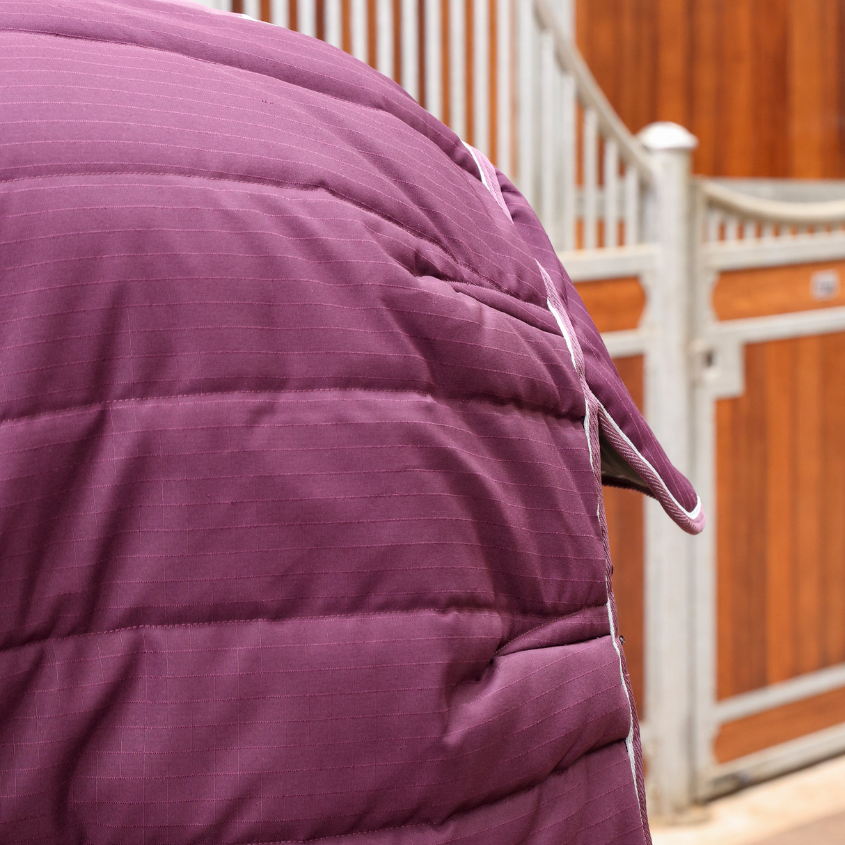 Shires Tempest Original 300g Combo Stable Rug Burgundy