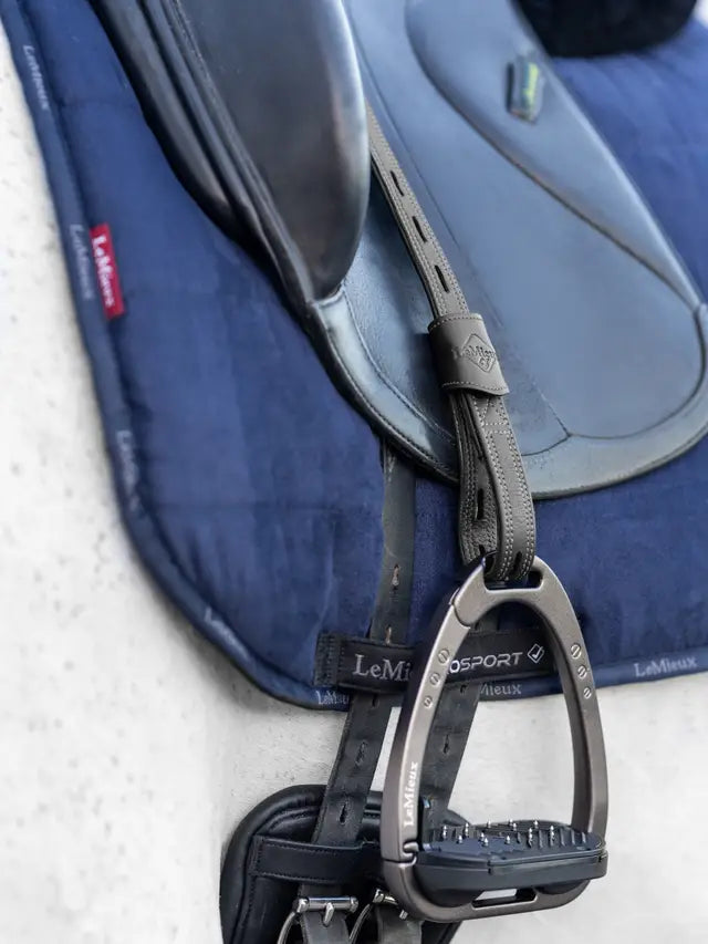 Le Mieux Vector Close Contact Stirrup Leather