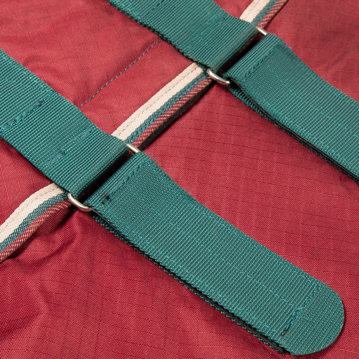 Shires Tempest Original 200g Combo Turnout Rug Maroon