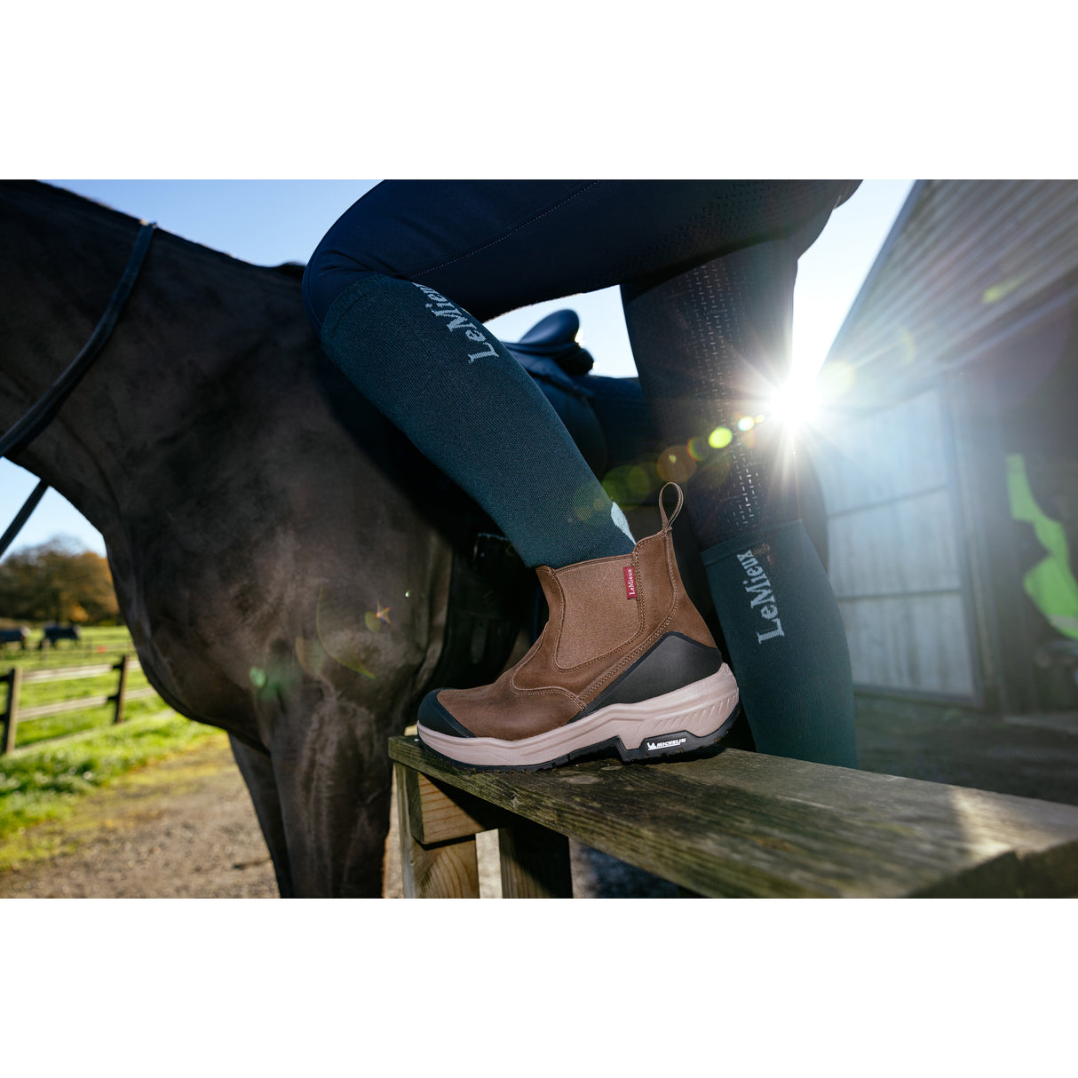 Le Mieux Trex Waterproof Chelsea Boot