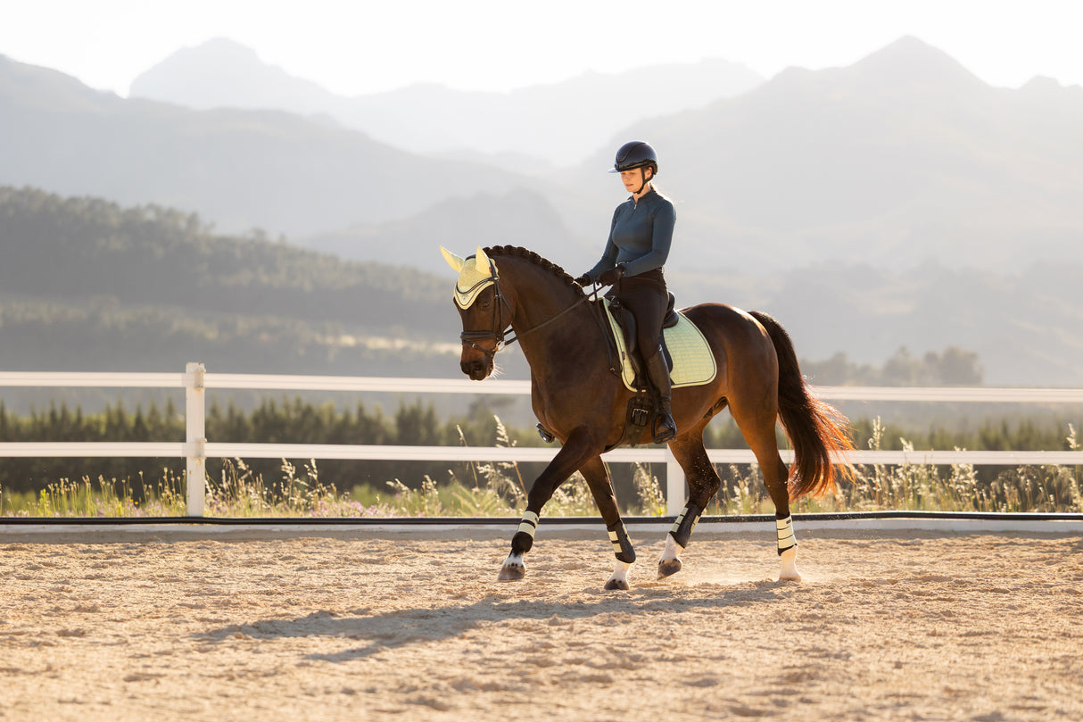 Le Mieux Suede Dressage Square Macaron