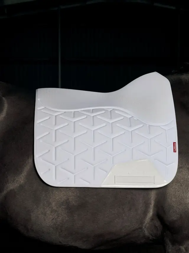 Le Mieux ProForm Moulded Dressage Pad White Large