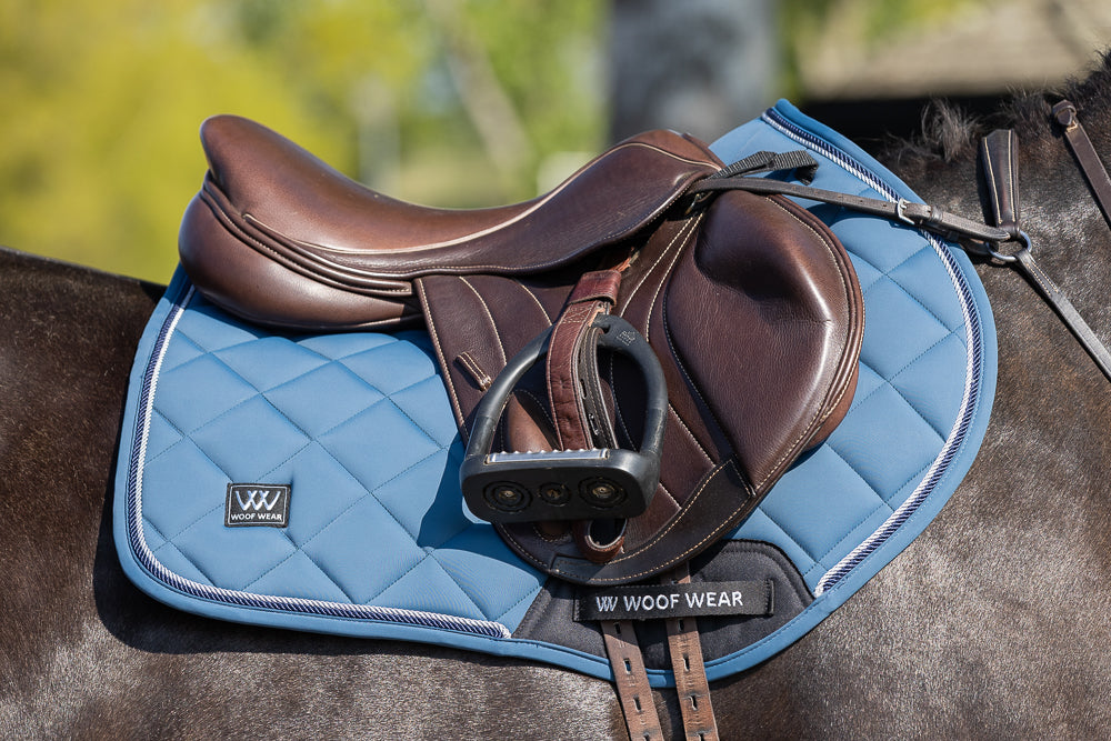 Woof Wear Vision Aura Saddle Pad Close Contact