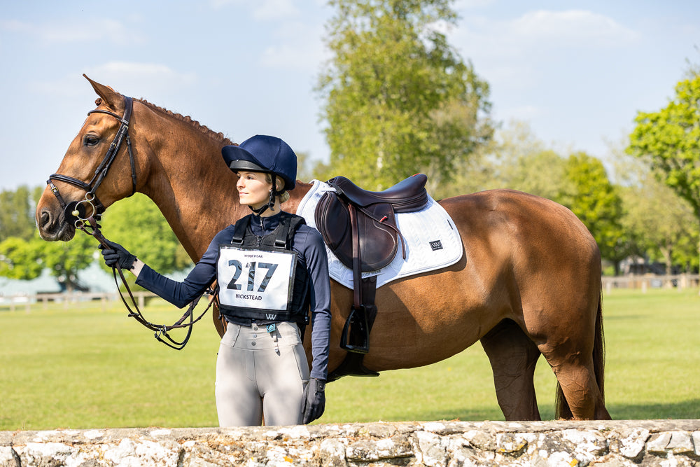Woof Wear Vision Aura Saddle Pad Close Contact