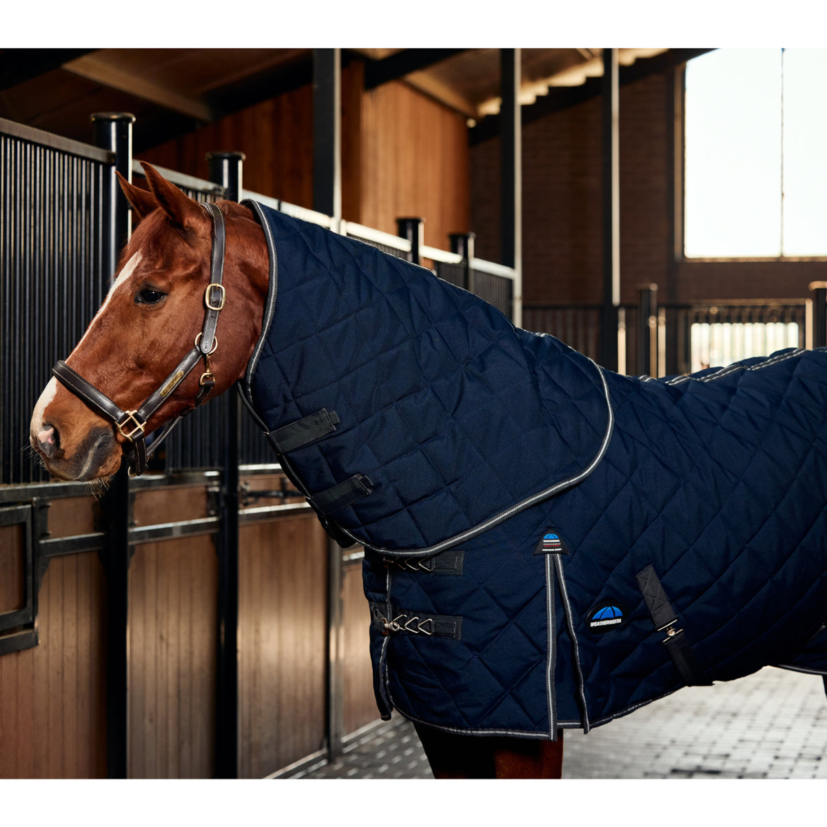 Weatherbeeta Comfitec 1000D Diamond Quilt Stable Detatch-A-Neck 220g Navy / Charcoal