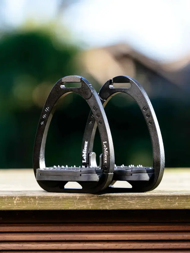 Le Mieux Vector Control Stirrup Black/Black