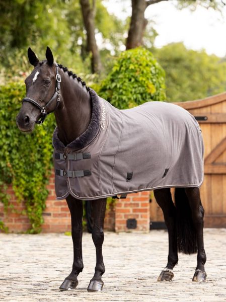 Picture of Le Mieux Luxe Fleece Rug Graphite
